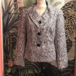 EMILY CLASSIC BLACK & WHITE SATIN LINED BUTTON FRONT JACKET SIZE 8
